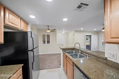 101 S Players Club Drive #13103, Tucson, AZ 85745 - Photo 11