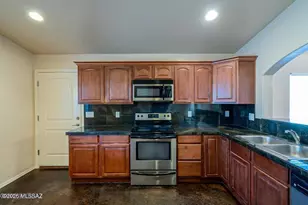 1133 E Hedrick Dr, Tucson, AZ 85719 - Photo 17