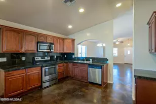 1133 E Hedrick Dr, Tucson, AZ 85719 - Photo 15