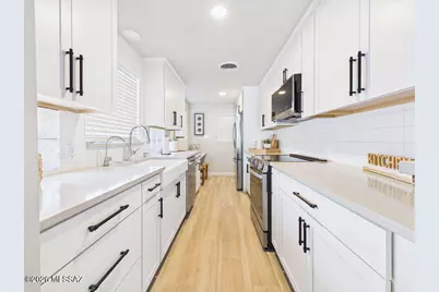 2346 E Adams Street, Tucson, AZ 85719 - Photo 11