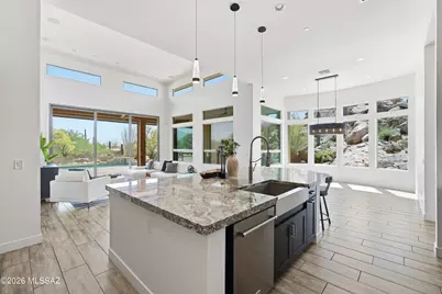 1915 Tortolita Mountain Circle, Oro Valley, AZ 85755 - Photo 7