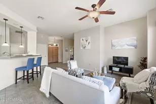 1894 W Amblemorn Dr, Green Valley, AZ 85622 - Photo 9