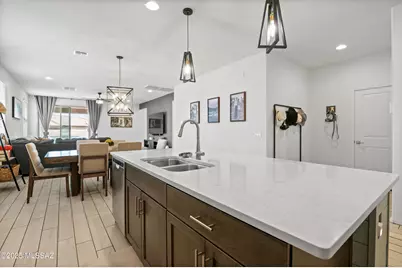 10678 W Harrigan Drive, Marana, AZ 85653 - Photo 11
