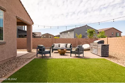 10678 W Harrigan Drive, Marana, AZ 85653 - Photo 35