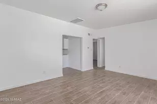 208 E 28th St, Tucson, AZ 85713 - Photo 7