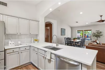 1950 E Desert Lark Ps E, Green Valley, AZ 85614 - Photo 15