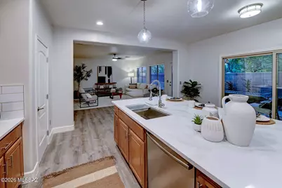 13464 N Piemonte Way, Oro Valley, AZ 85737 - Photo 9