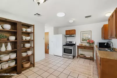 2250 W Beverly Circle, Oracle, AZ 85623 - Photo 5