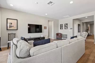 2300 W Alamo Spring Loop, Oro Valley, AZ 85742 - Photo 9