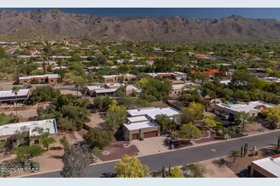 8191 E Crestwood Drive, Tucson, AZ 85750 - Photo 5