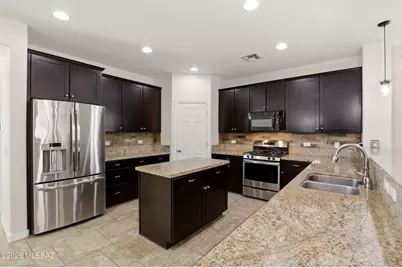 12310 N Wing Shadow Lane, Marana, AZ 85658 - Photo 11