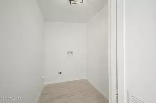 2724 N Eastgate Dr, Tucson, AZ 85712 - Photo 27