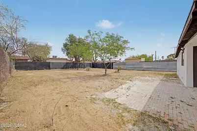 2724 N Eastgate Drive, Tucson, AZ 85712 - Photo 31