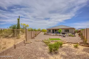 5427 W Windmill Farm Dr, Tucson, AZ 85742 - Photo 37