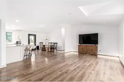 11103 W Panther Peak Drive, Tucson, AZ 85743 - Photo 9