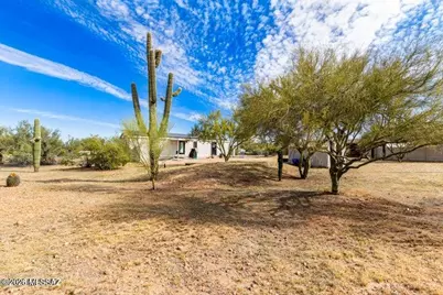 11103 W Panther Peak Drive, Tucson, AZ 85743 - Photo 7