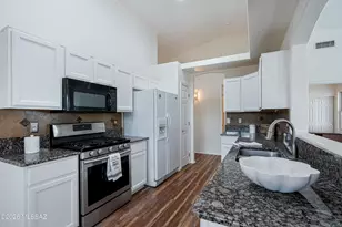 12163 N Seasons Loop, Oro Valley, AZ 85755 - Photo 11