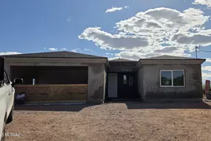 896 Via Rosamorada, Rio Rico, AZ 85648 - Photo 1