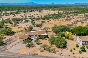 9054 W Snyder Hill Rd, Tucson, AZ 85735 - Photo 3