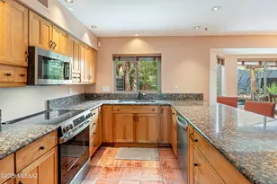 9288 N Thrush Ct, Tucson, AZ 85742 - Photo 9