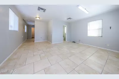 125 E Flores Street, Tucson, AZ 85705 - Photo 5