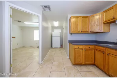 125 E Flores Street, Tucson, AZ 85705 - Photo 13