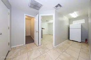 125 E Flores St, Tucson, AZ 85705 - Photo 15