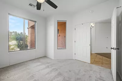 2233 W Gramercy Drive, Green Valley, AZ 85622 - Photo 11
