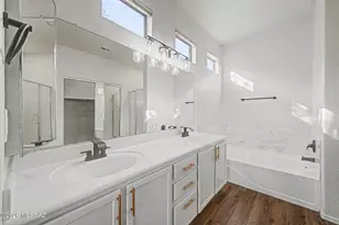 2233 W Gramercy Dr, Green Valley, AZ 85622 - Photo 15