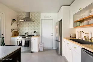 1402 E Roger Rd, Tucson, AZ 85719 - Photo 7