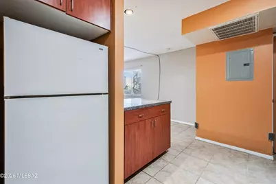 2525 N Alvernon Way #UNIT B1, Tucson, AZ 85712 - Photo 15