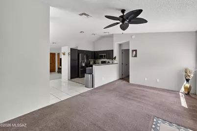 2001 W Burgundy Way, Tucson, AZ 85746 - Photo 13