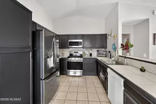 2001 W Burgundy Way, Tucson, AZ 85746 - Photo 9