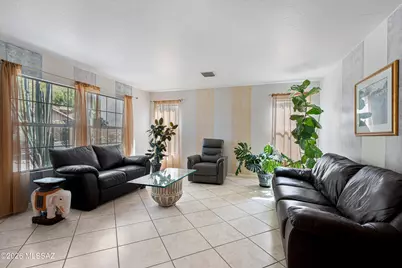 1821 W Desert Highlands Drive, Tucson, AZ 85737 - Photo 3