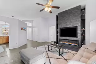 9038 N Palm Brook Dr, Tucson, AZ 85743 - Photo 13