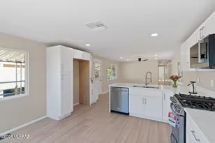 5000 E Grant Rd, Tucson, AZ 85712 - Photo 7