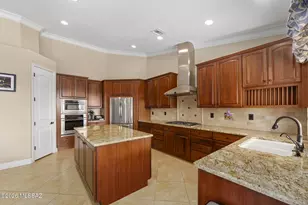 12301 N Golden Mirror Dr, Marana, AZ 85658 - Photo 13