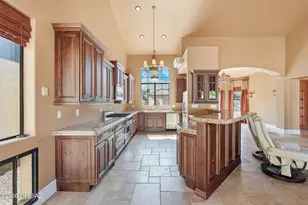1391 E Sonoran Desert Dr, Oro Valley, AZ 85737 - Photo 11