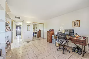 569 W Ocotillo Pl, Green Valley, AZ 85614 - Photo 9