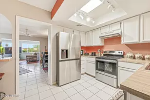 569 W Ocotillo Pl, Green Valley, AZ 85614 - Photo 5