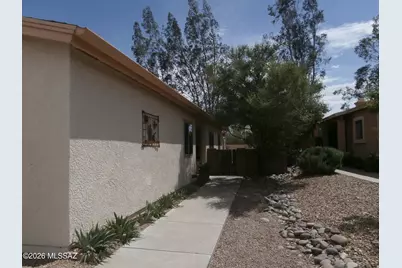 90 E Camino De Diana, Green Valley, AZ 85614 - Photo 3