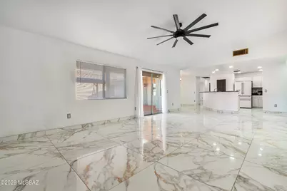 6532 W Harbin Ridge Way, Tucson, AZ 85757 - Photo 9