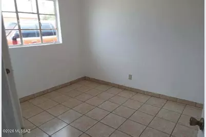 4552 E Douglas Street, Tucson, AZ 85711 - Photo 3