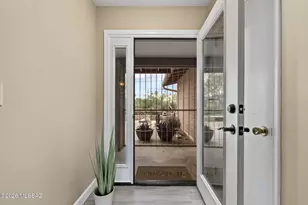 10685 E Oakwood Dr, Tucson, AZ 85749 - Photo 3