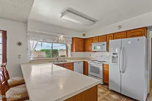 10100 E Moccasin Pl, Tucson, AZ 85749 - Photo 3