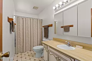 10100 E Moccasin Pl, Tucson, AZ 85749 - Photo 17