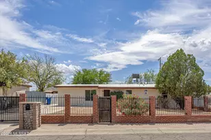 5640 E Calle Aurora, Tucson, AZ 85711 - Photo 3