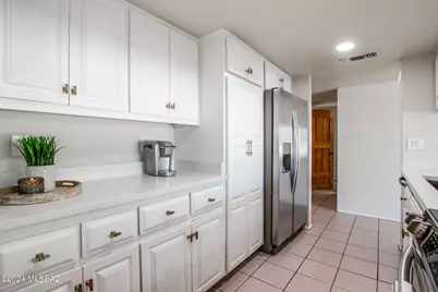 6070 W Desert Marigold Lane, Tucson, AZ 85742 - Photo 15
