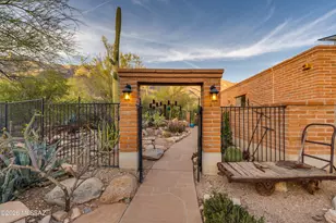 7146 N Finger Rock Pl, Tucson, AZ 85718 - Photo 5