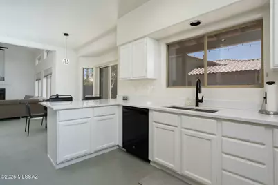 6851 W Kern Drive, Tucson, AZ 85743 - Photo 9